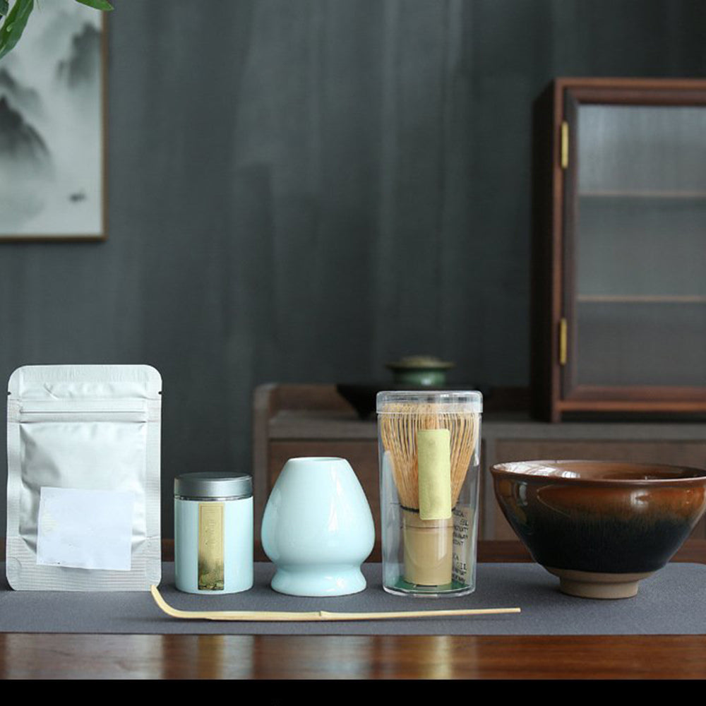 Japanese Matcha Glass Bowl With Pouring Spout - CasaCafé