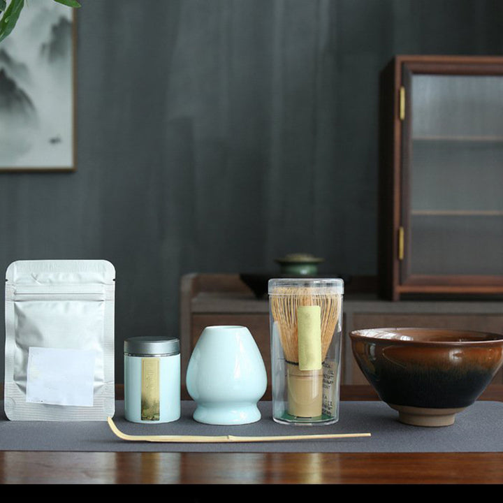 Japanese Matcha Glass Bowl With Pouring Spout - CasaCafé